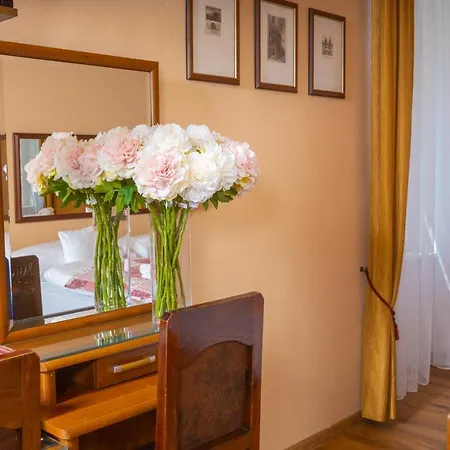 U Hradku 4* كوتنا هورا