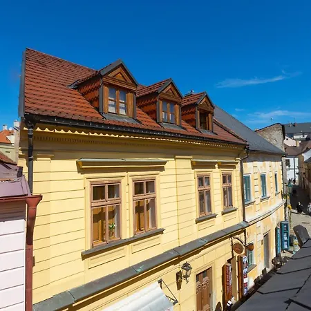 U Hradku بيت ضيافة